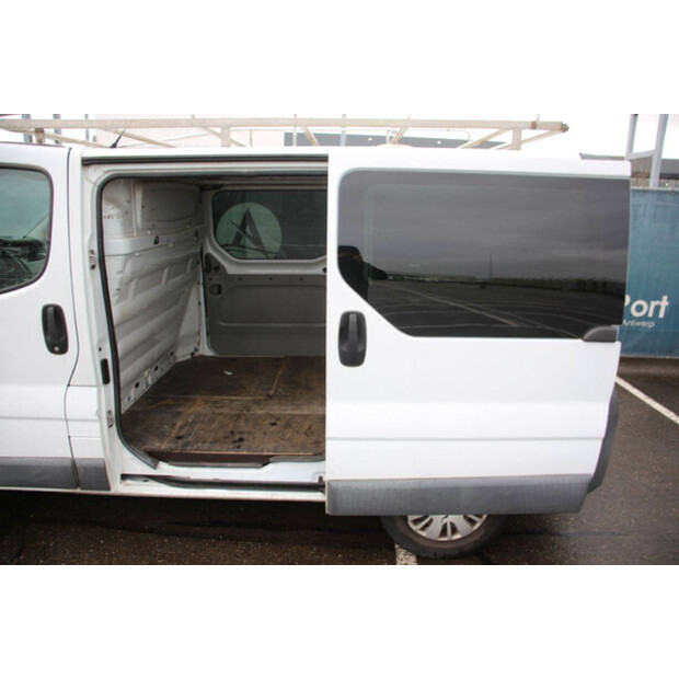 2011 Opel Vivaro 2.5 CDTI-46172325