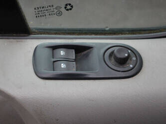 2011-opel-vivaro-2-5-cdti-1435386-46172331