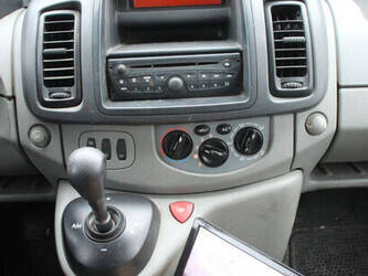 2011-opel-vivaro-2-5-cdti-1435386-46172337