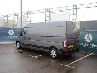 2018-renault-master-1435387-46172348