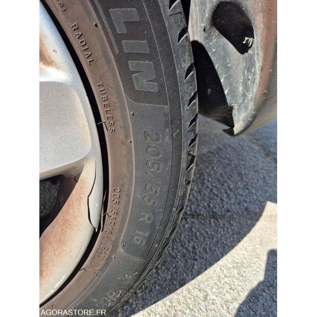 2015 Renault Megane-46186418