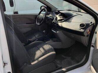 2009-renault-twingo-1435529-46186558