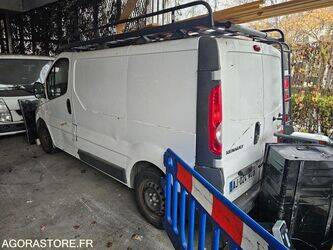 2010-renault-trafic-1435532-46186609