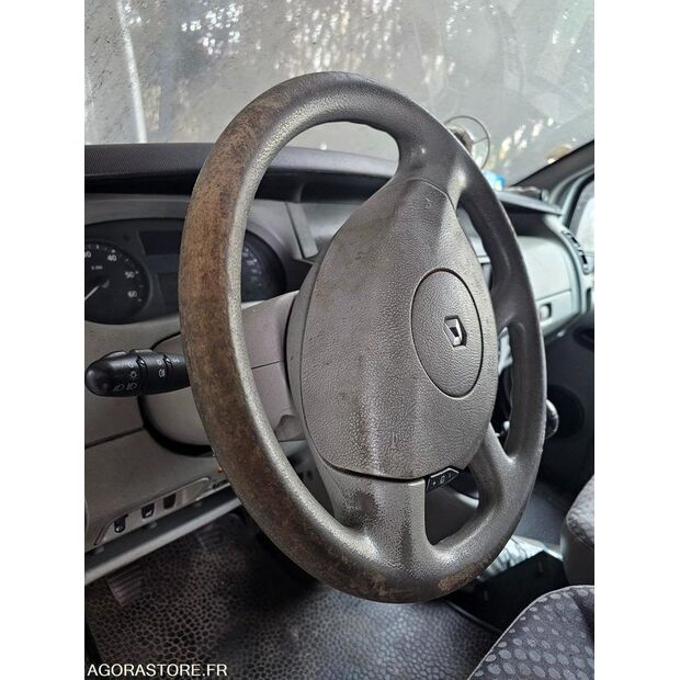 2010 رينو Trafic-46186615