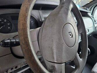 2010-renault-trafic-1435532-46186615