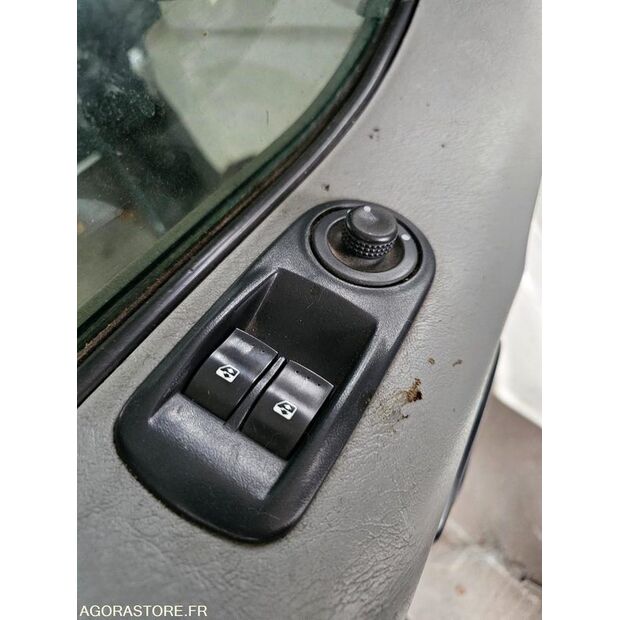 2010 رينو Trafic-46186616