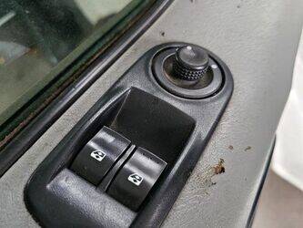 2010-renault-trafic-1435532-46186616