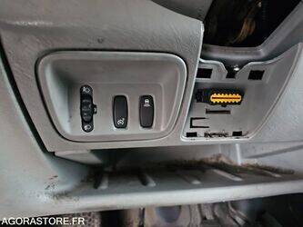 2010-renault-trafic-1435532-46186617