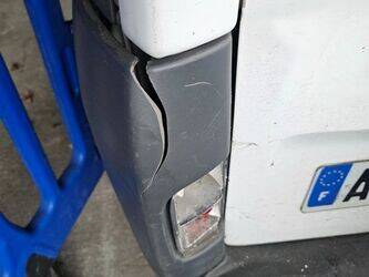 2010-renault-trafic-1435532-46186629