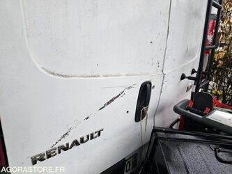 2010-renault-trafic-1435532-46186632