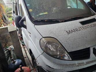 2010-renault-trafic-1435532-46186635