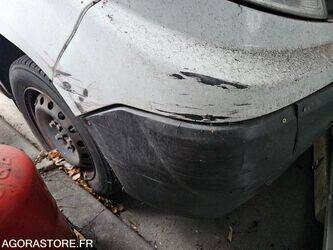 2010-renault-trafic-1435532-46186636