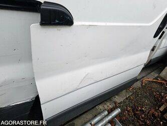 2010-renault-trafic-1435532-46186640