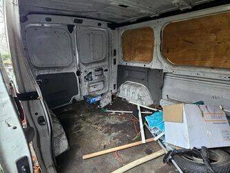 2010-renault-trafic-1435532-46186641