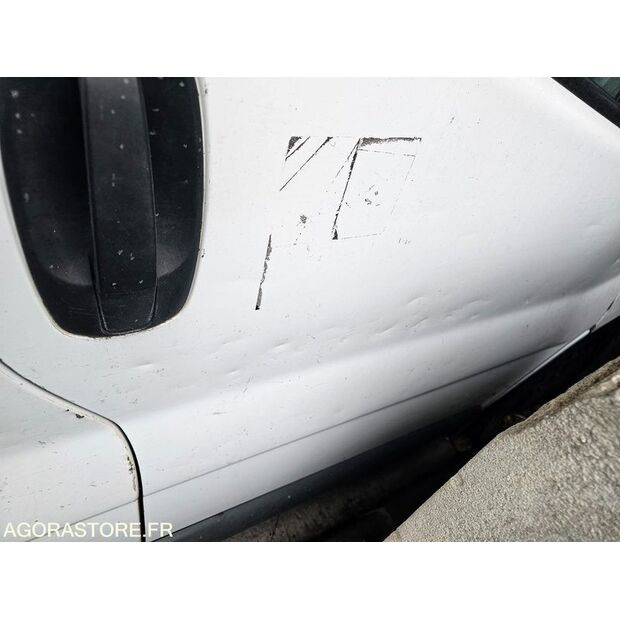 2010 رينو Trafic-46186645