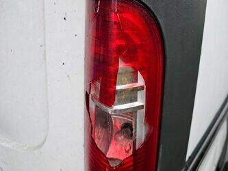 2010-renault-trafic-1435532-46186647