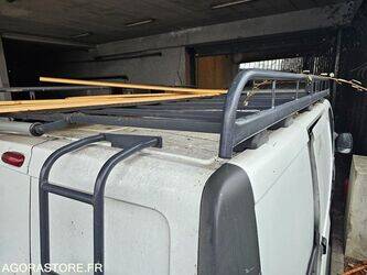 2010-renault-trafic-1435532-46186649