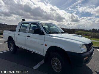 2001-mitsubishi-l200-1435538-46186852
