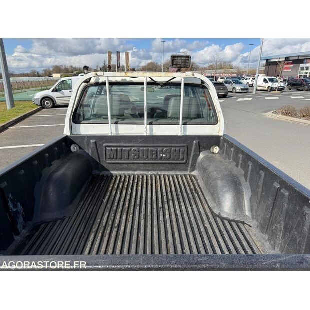 2001 MITSUBISHI L200-46186858