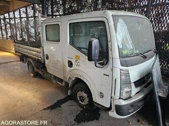 2009-renault-maxity-1435539-46186869