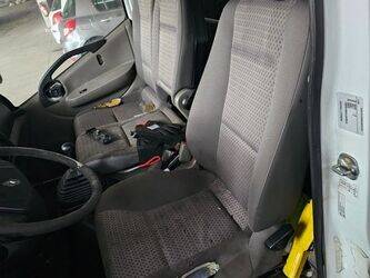 2009-renault-maxity-1435539-46186870