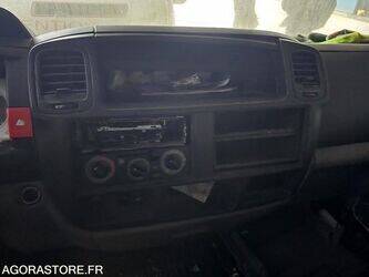 2009-renault-maxity-1435539-46186872