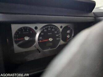 2009-renault-maxity-1435539-46186874