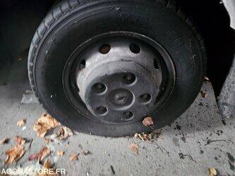 2009-renault-maxity-1435539-46186885