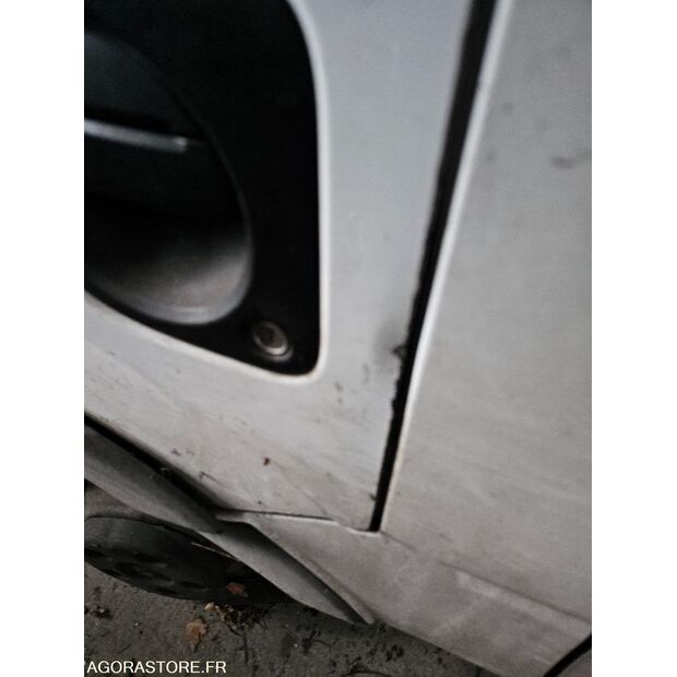 2009 Renault Maxity-46186887