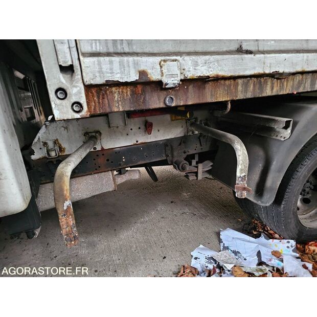 2009 Renault Maxity-46186889