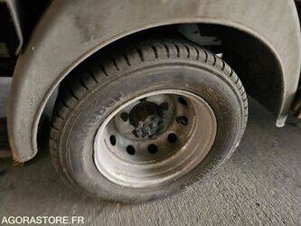 2009-renault-maxity-1435539-46186900