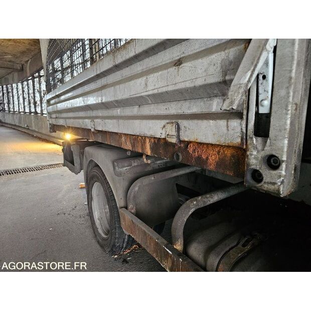 2009 Renault Maxity-46186903