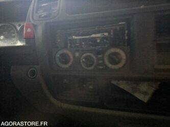 2009-renault-maxity-1435539-46186909