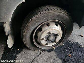 2009-renault-maxity-1435539-46186914