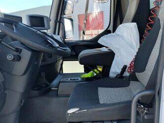 2013-renault-premium-1435557-46187151