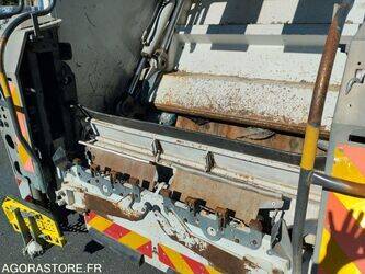 2013-renault-premium-1435557-46187155