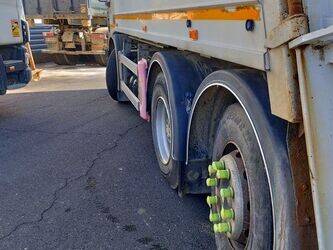 2013-renault-premium-1435557-46187161