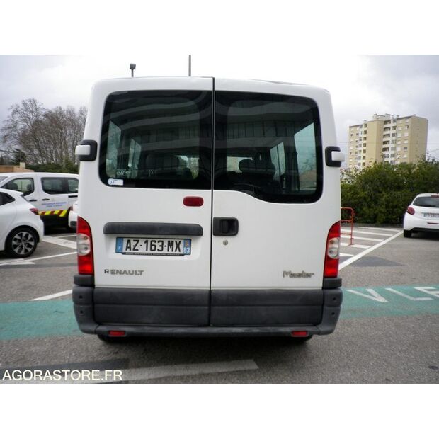 2010 رينو Master-46187179