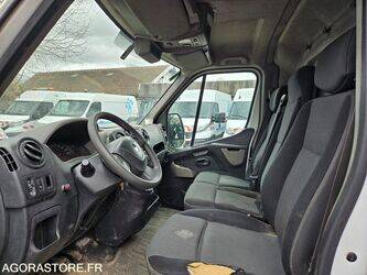 2013-renault-master-1435568-46187335