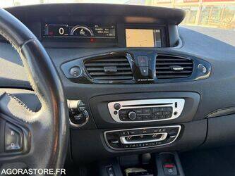 2013-renault-scenic-46187369