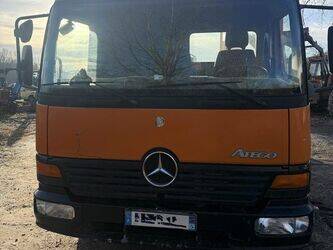 2002-mercedes-benz-1018-1435579-46187408