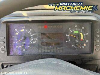 2002-mercedes-benz-1018-1435579-46187411