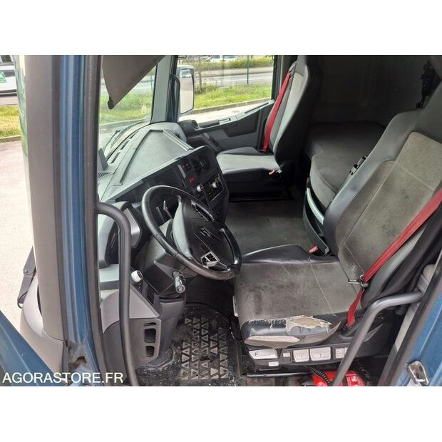 2017 رينو T460-46187443