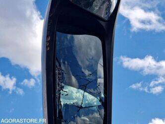 2015-mercedes-benz-travego-1435596-46187708