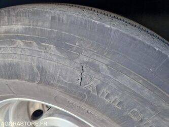 2014-mercedes-benz-travego-1435600-46187928