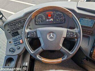 2014-mercedes-benz-travego-1435600-46187951