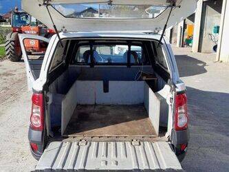 2011-dacia-logan-1435007-46187982