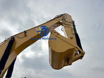 2025-caterpillar-330-1435673-46189772