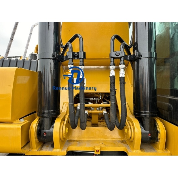 2025 Caterpillar 330-46189773