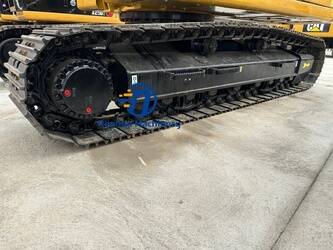 2025-caterpillar-330-1435673-46189777